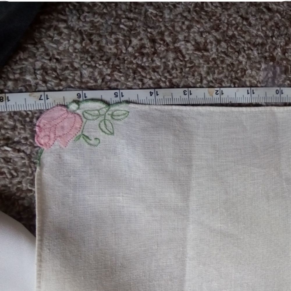 Vtg rose embroidery napkins - Picture 9 of 14
